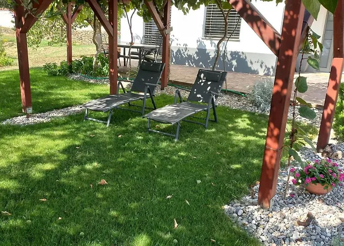 Apartma Nona Roza