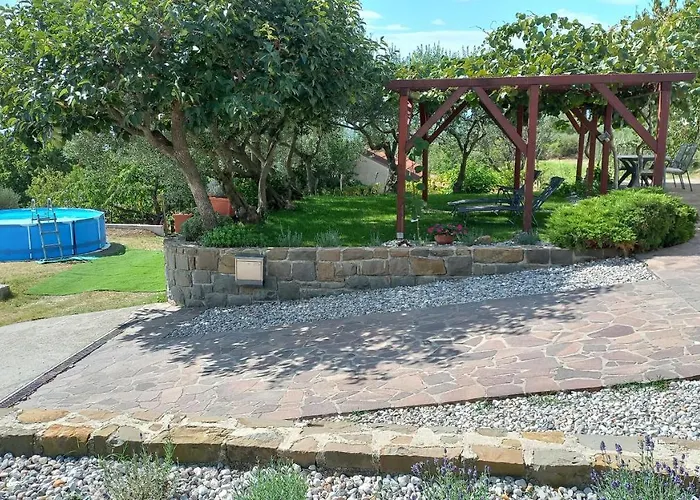 Apartma Nona Roza